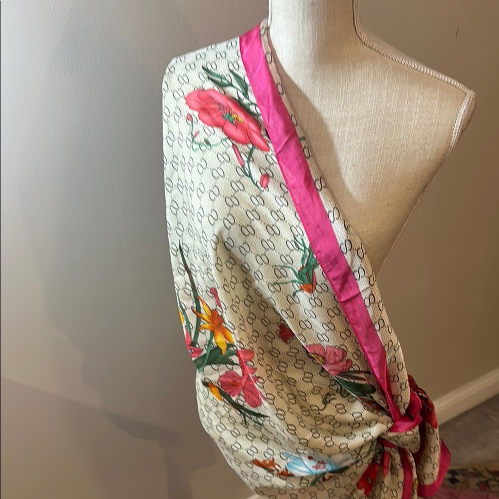 Pink and Cream‎ Floral Wrap with Botanical Motifs